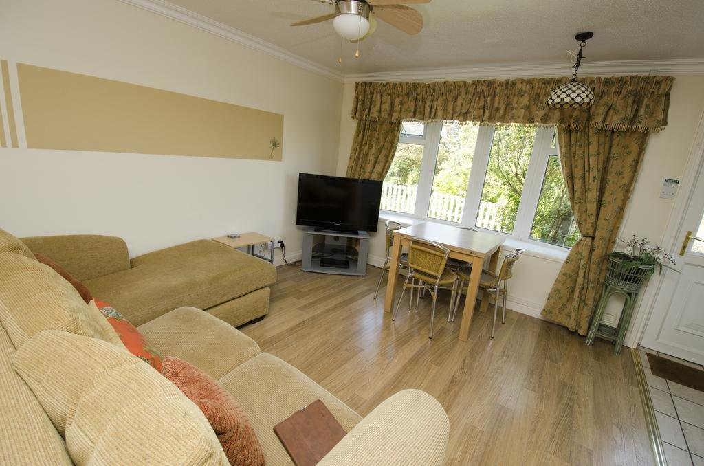 Watermouth Lodges Ilfracombe Oda fotoğraf